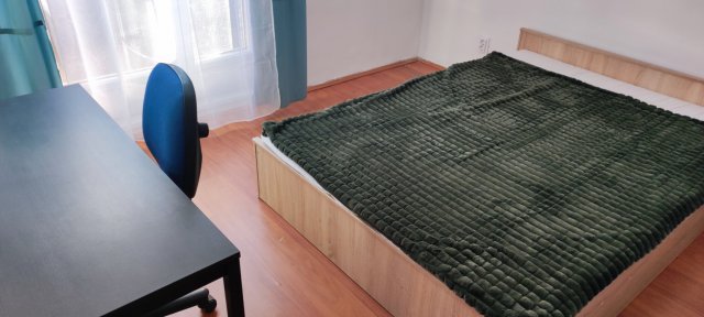 Kiadó panellakás, albérlet, Pécsett, József Attila utcában