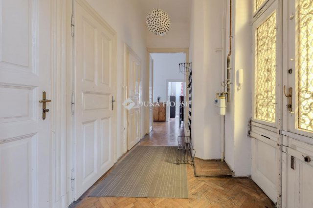 Eladó téglalakás, Budapesten, VIII. kerületben 105 M Ft