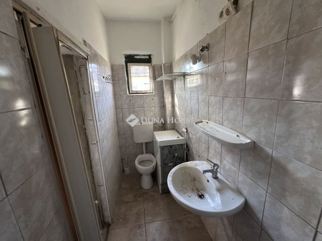 Eladó családi ház, Budapesten, XXI. kerületben 42 M Ft, 1 szobás