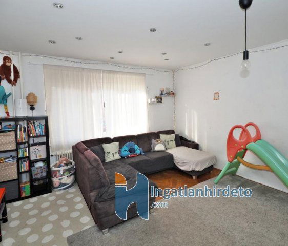 Eladó családi ház, Budapesten, IV. kerületben 190 M Ft, 7 szobás