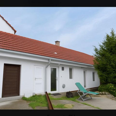Eladó családi ház, Cegléden, Pesti úton 6.49 M Ft, 1+1 szobás