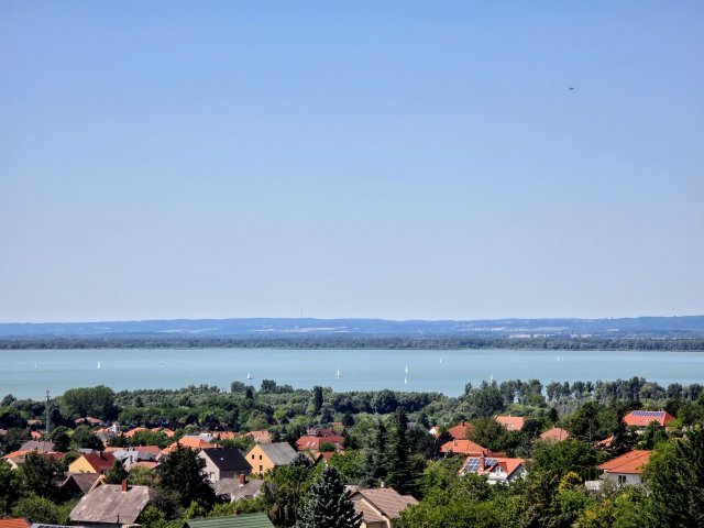 Eladó családi ház, Vonyarcvashegyen 103.3 M Ft, 4+1 szobás