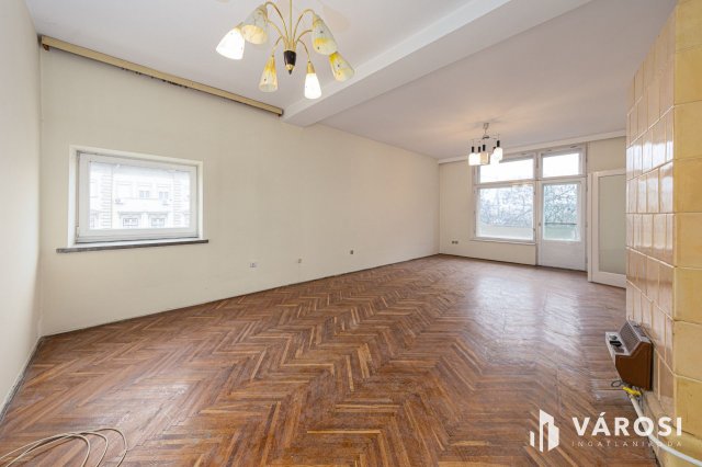 Eladó téglalakás, Szegeden 53.99 M Ft, 2 szobás