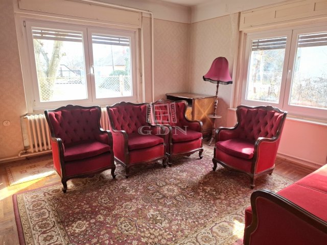 Eladó családi ház, Majosházán 168 M Ft, 5 szobás