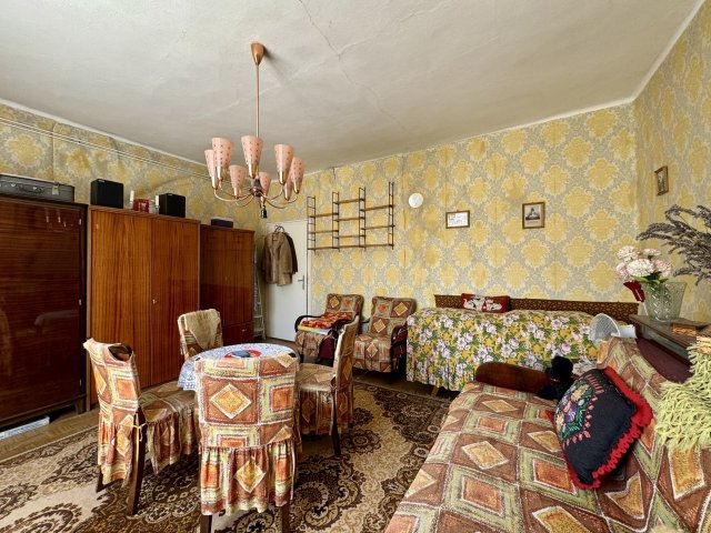 Eladó családi ház, Bazsiban 27.5 M Ft, 2 szobás