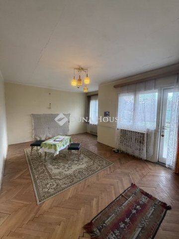 Eladó téglalakás, Balatonfűzfőn 67 M Ft, 4 szobás