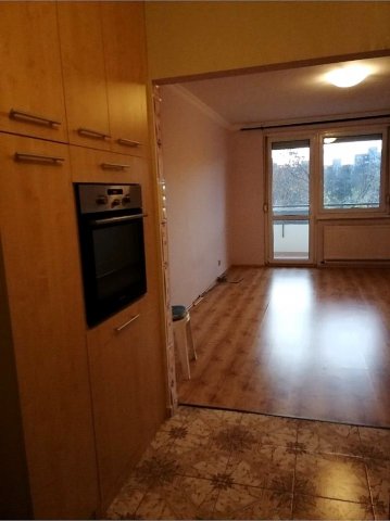 Eladó panellakás, Debrecenben, Angyalföld téren 41.5 M Ft