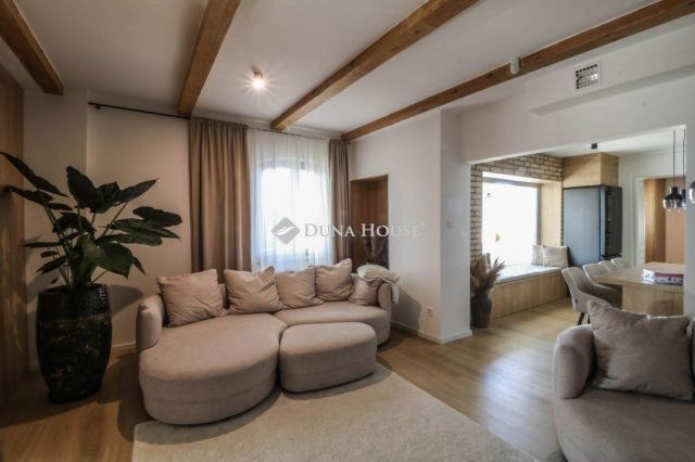 Eladó családi ház, Bogádon 145 M Ft, 4 szobás