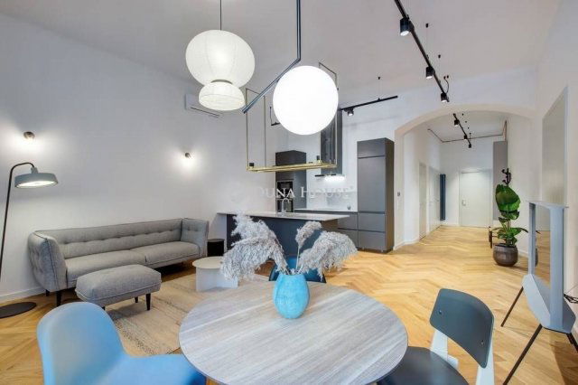 Kiadó téglalakás, albérlet, Budapesten, VI. kerületben