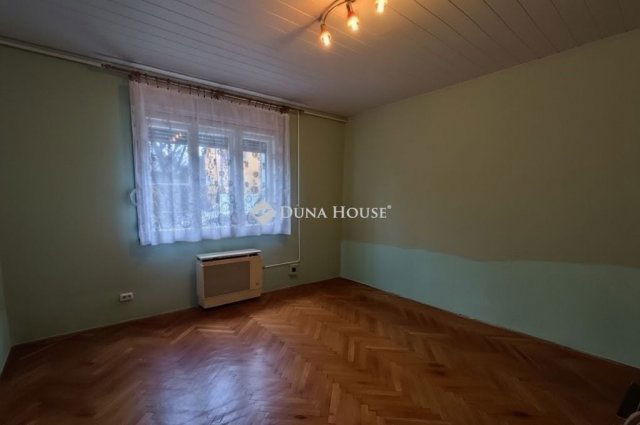 Eladó családi ház, Budapesten, XVIII. kerületben 69.9 M Ft