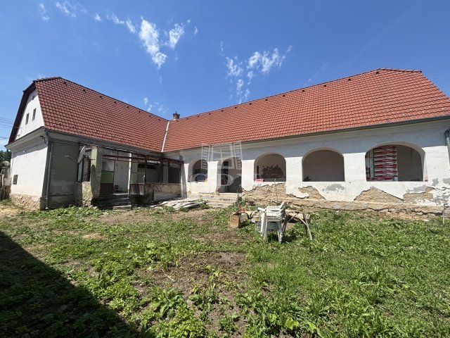Eladó családi ház, Bonyhádon 60 M Ft, 6 szobás
