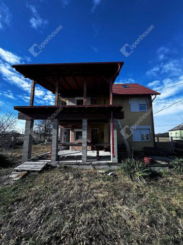 Eladó családi ház, Szomódon 65 M Ft, 9 szobás