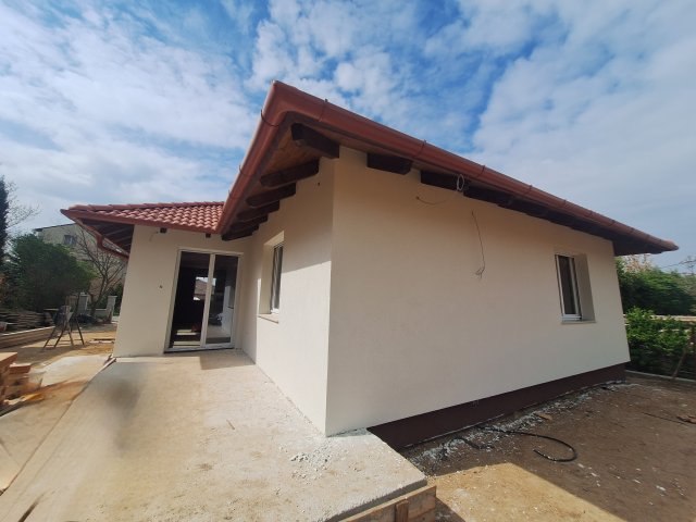 Eladó családi ház, Érden 209.9 M Ft, 4 szobás