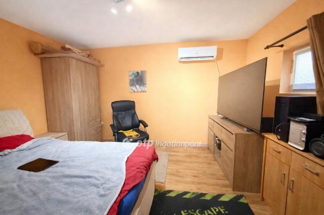 Eladó családi ház, Dunaharasztin 56.9 M Ft, 1 szobás