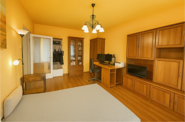 Eladó panellakás, Székesfehérvárott 49.9 M Ft, 2 szobás