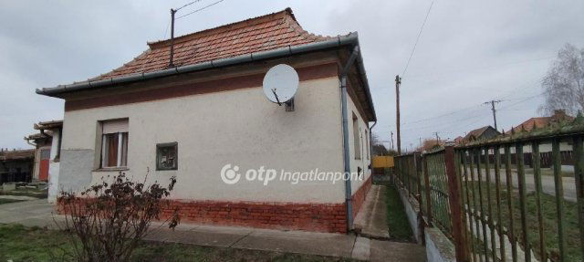 Eladó családi ház, Tószegen 25 M Ft, 2+1 szobás