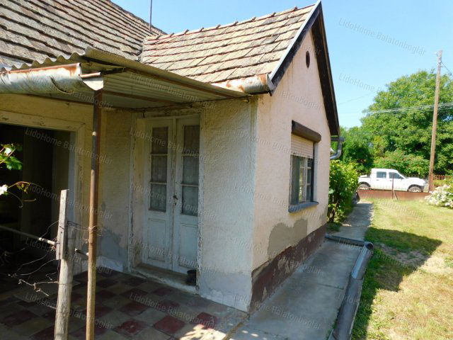 Eladó családi ház, Karádon 12 M Ft / költözzbe.hu