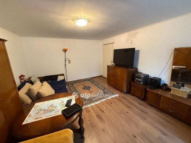 Eladó téglalakás, Nyíregyházán 31 M Ft, 1 szobás