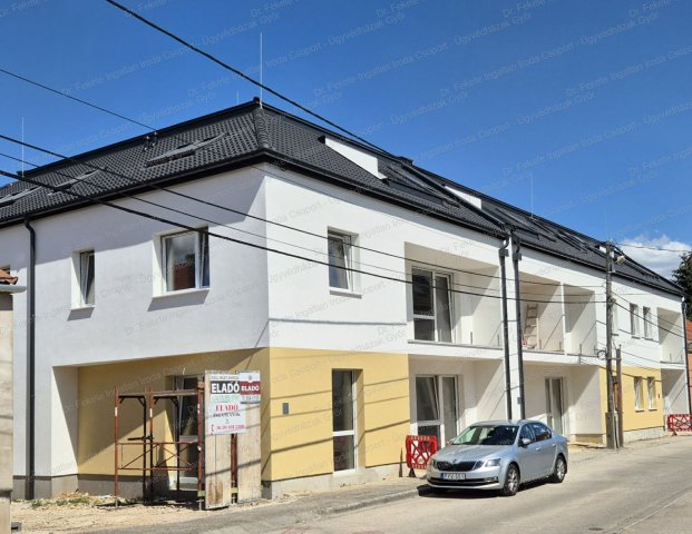 Eladó téglalakás, Győrött 45.99 M Ft, 1 szobás