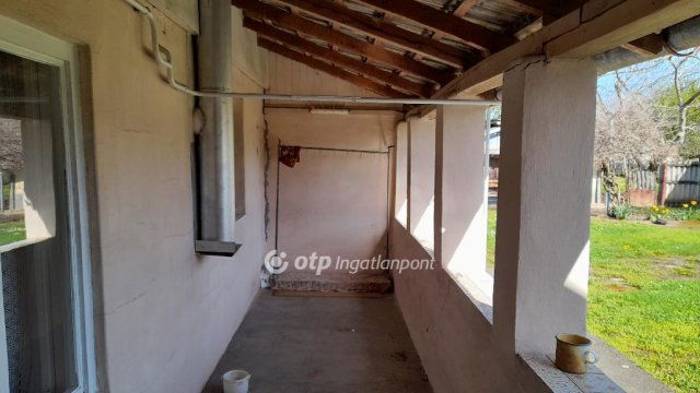 Eladó családi ház, Tiszacsegén 27 M Ft, 3 szobás