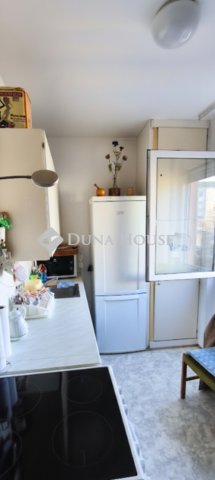 Eladó panellakás, Pécsett 47.9 M Ft, 2 szobás