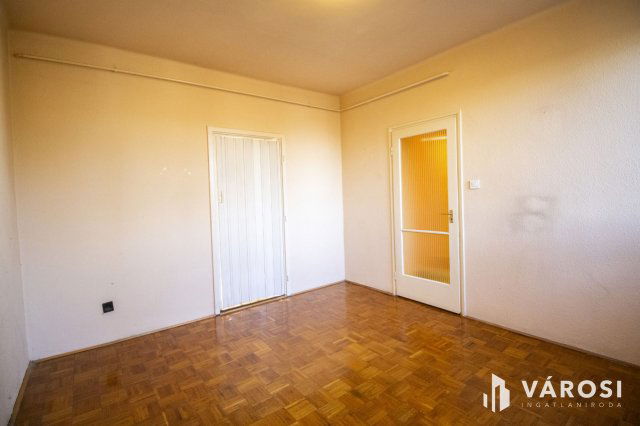 Eladó téglalakás, Orosházán 22.9 M Ft, 2 szobás