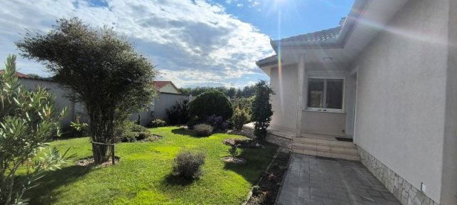 Eladó családi ház, Dunavarsányban 149.9 M Ft, 5 szobás