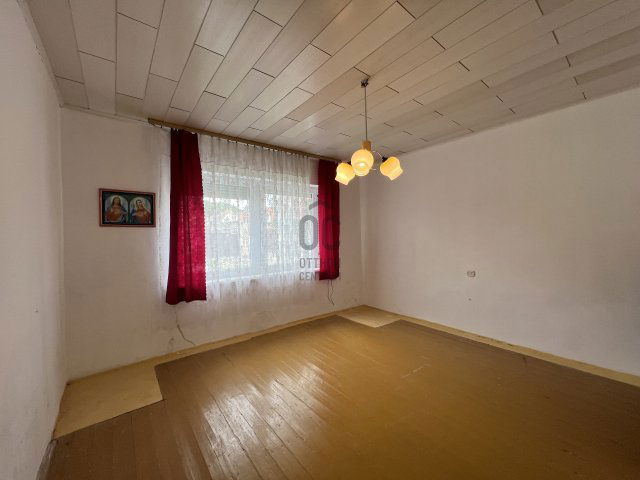 Eladó családi ház, Szekszárdon 30 M Ft, 4 szobás