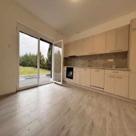 Eladó családi ház, Ikladon 89 M Ft, 6+2 szobás