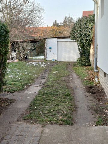 Eladó családi ház, Pilisvörösváron 35 M Ft, 2 szobás