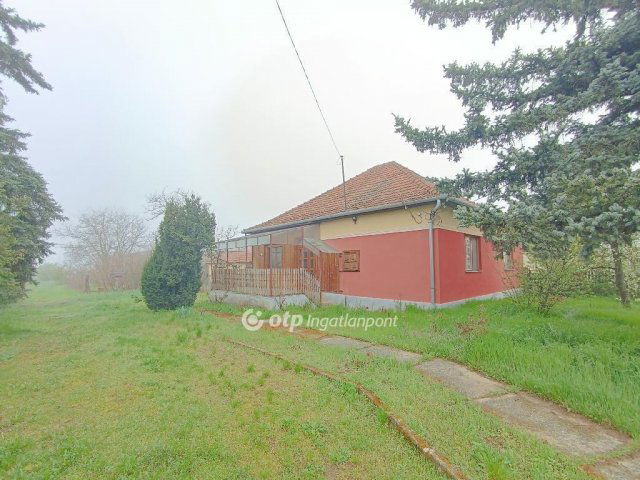 Eladó családi ház, Nyírkarászon 25 M Ft, 2+1 szobás