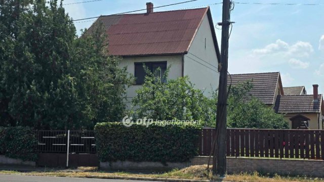 Eladó családi ház, Püspökladányban 62.5 M Ft, 3+1 szobás