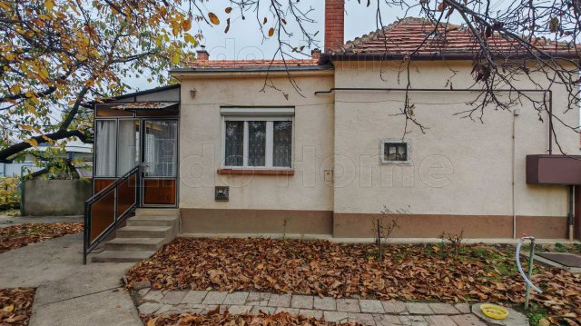 Eladó családi ház, Keszthelyen 84.99 M Ft, 3 szobás