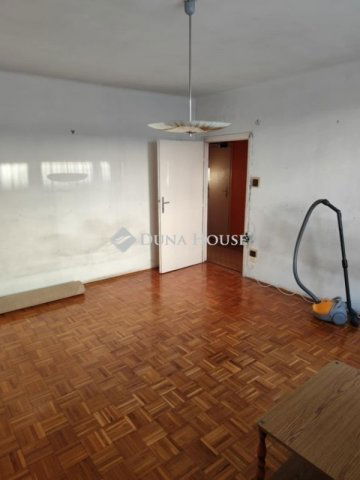 Eladó téglalakás, Budapesten, XI. kerületben 65 M Ft, 1 szobás