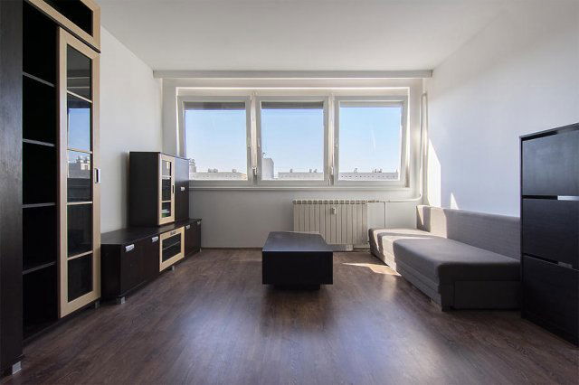 Eladó panellakás, Budapesten, XXI. kerületben, Árpád utcában