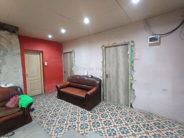 Eladó családi ház, Sülysápon 36.9 M Ft, 3 szobás