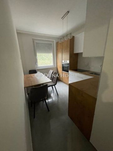 Eladó panellakás, Debrecenben 64 M Ft, 2 szobás