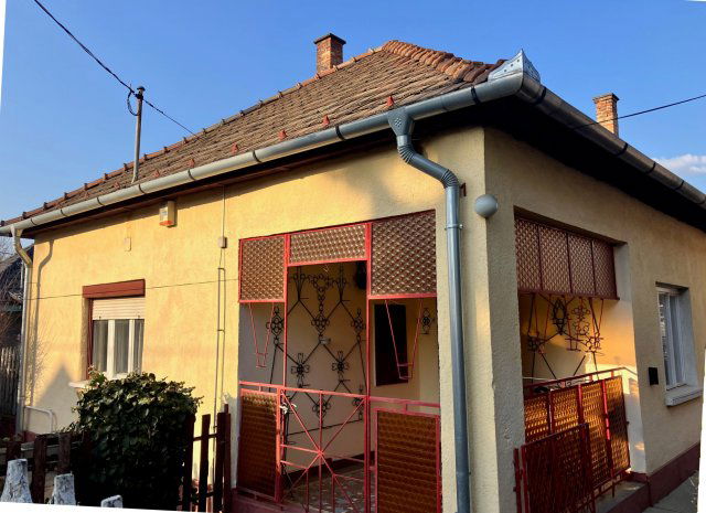 Eladó családi ház, Halásztelken 70 M Ft, 2 szobás