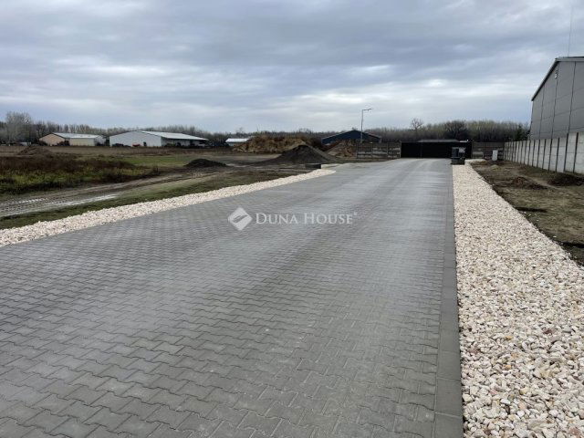 Eladó ipari ingatlan, Bugyin 96 M Ft / költözzbe.hu