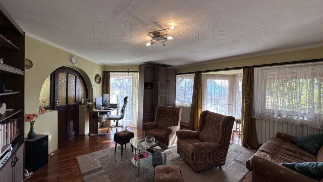 Eladó családi ház, Marcaliban 84 M Ft, 7 szobás