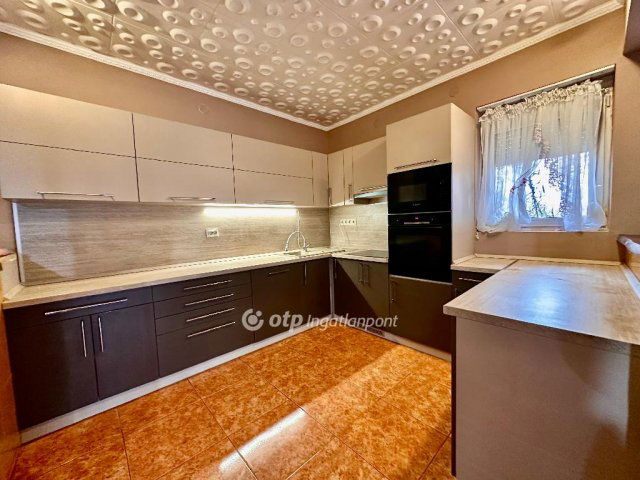 Eladó családi ház, Kengyelen 59 M Ft, 3+1 szobás