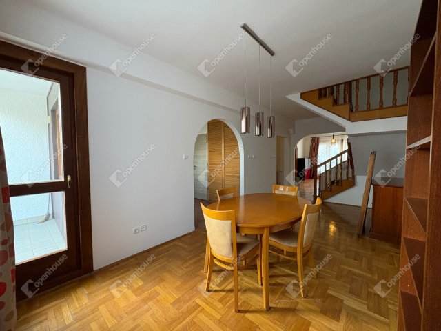 Eladó téglalakás, Debrecenben 144.9 M Ft, 5 szobás