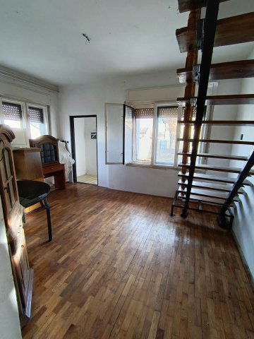 Eladó családi ház, Apátfalván 16 M Ft, 5 szobás