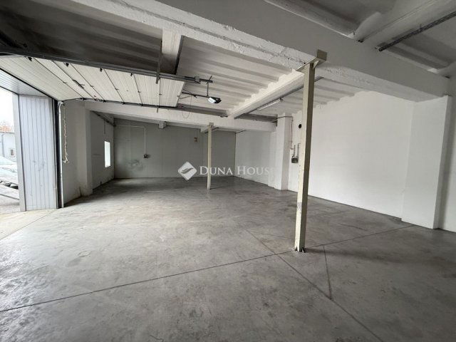 Kiadó ipari ingatlan, Vecsésen 372 E Ft / hó