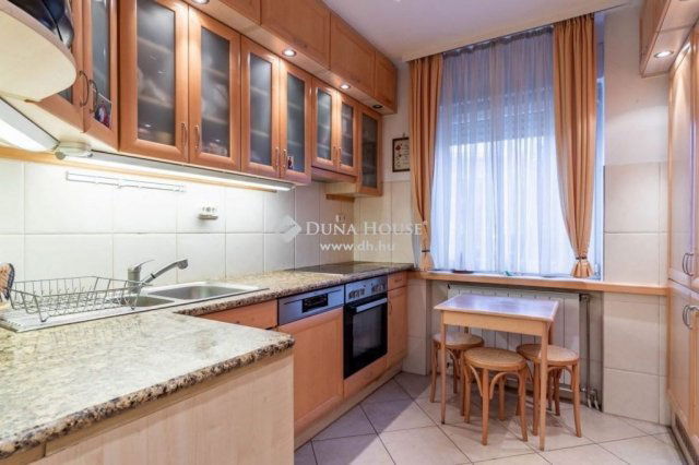 Eladó téglalakás, Budapesten, II. kerületben 280 M Ft, 3 szobás