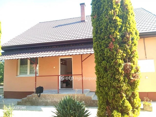 Eladó családi ház, Kunszentmártonban 34.9 M Ft, 3 szobás