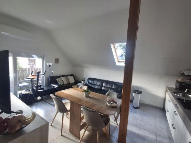 Eladó családi ház, Esztergomban 71.9 M Ft, 6 szobás