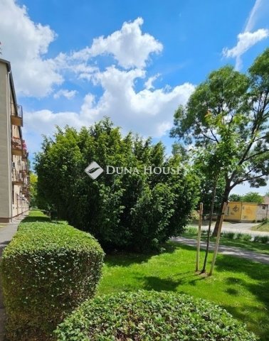 Eladó téglalakás, Szigetszentmiklóson 52.9 M Ft, 2 szobás