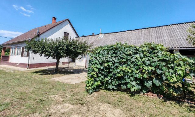 Eladó családi ház, Berzencén 33.5 M Ft, 6 szobás