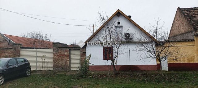 Eladó családi ház, Nagykőrösön 22.9 M Ft, 1 szobás